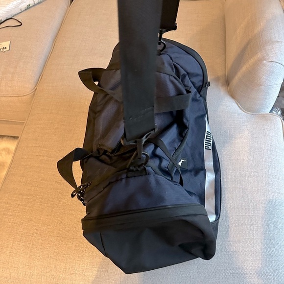 Last Chance before donating! Puma Duffle Bag - Picture 3 of 3